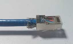 網絡線的刷剪編織包銅箔去鋁箔機任用，鑫遠程